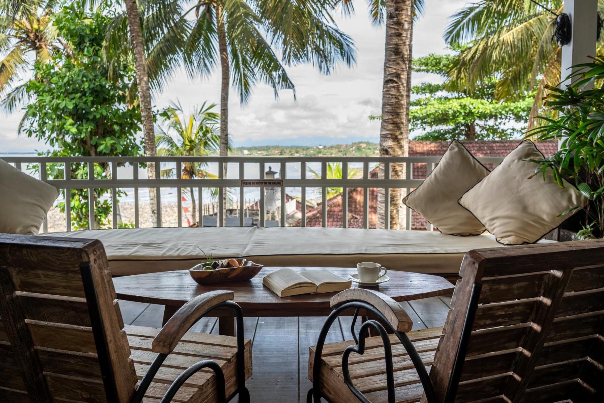 Hotel Bombora Medewi à Pulukan Extérieur photo