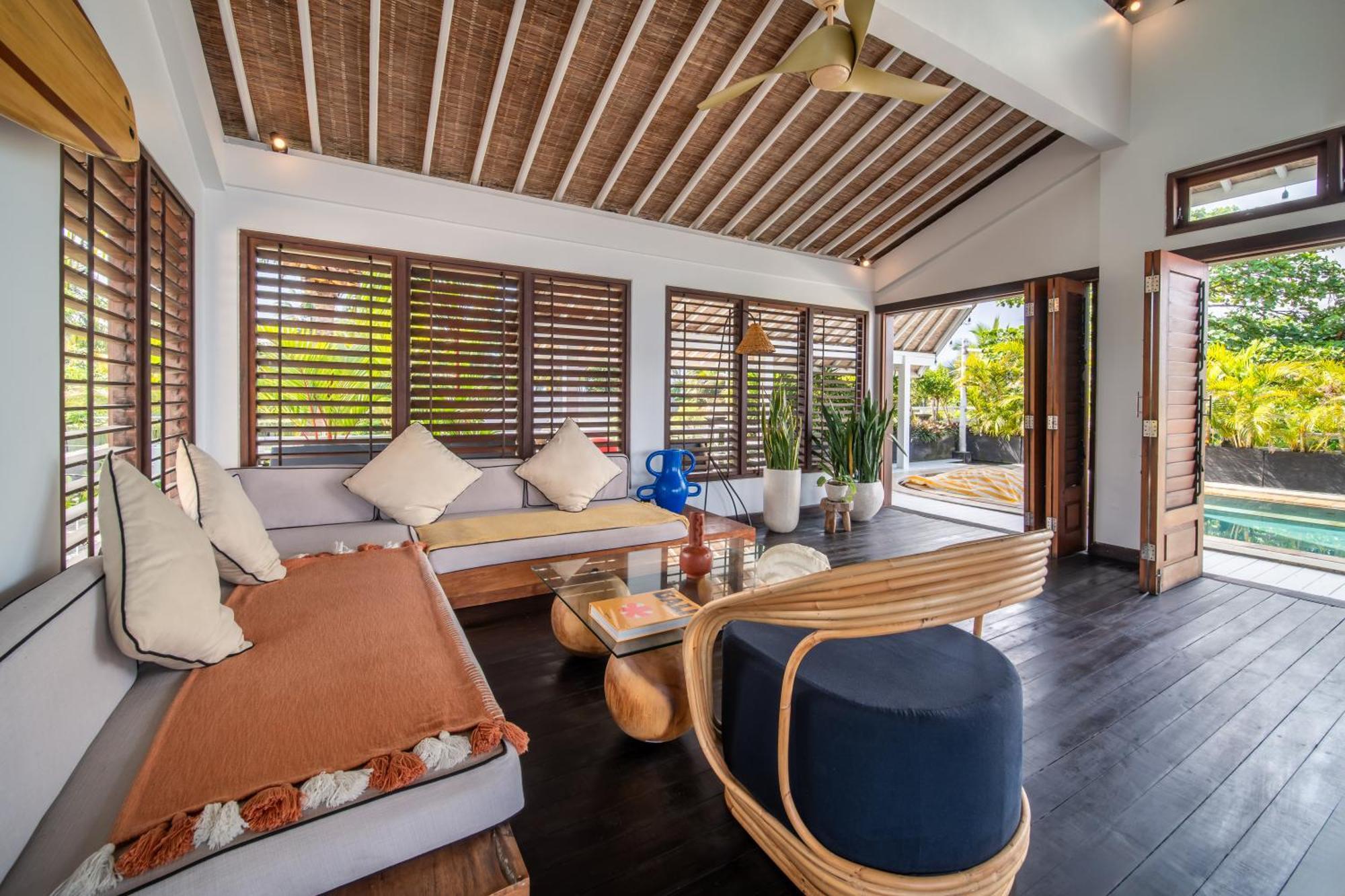 Hotel Bombora Medewi à Pulukan Extérieur photo
