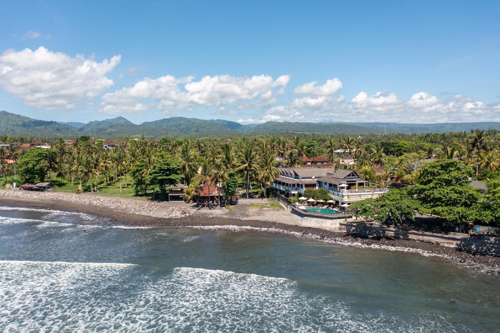 Hotel Bombora Medewi à Pulukan Extérieur photo