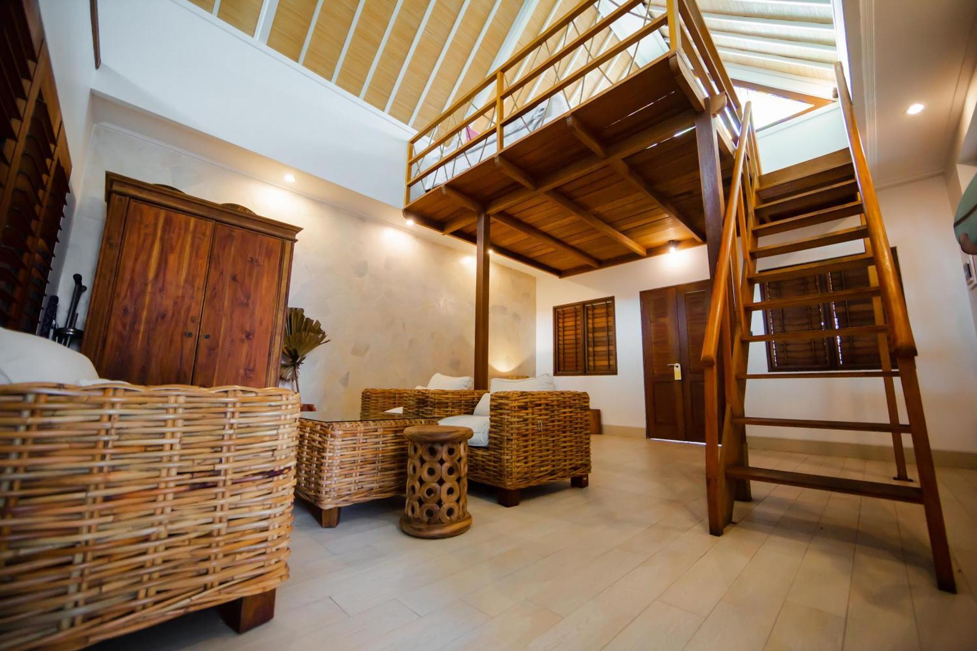 Hotel Bombora Medewi à Pulukan Extérieur photo